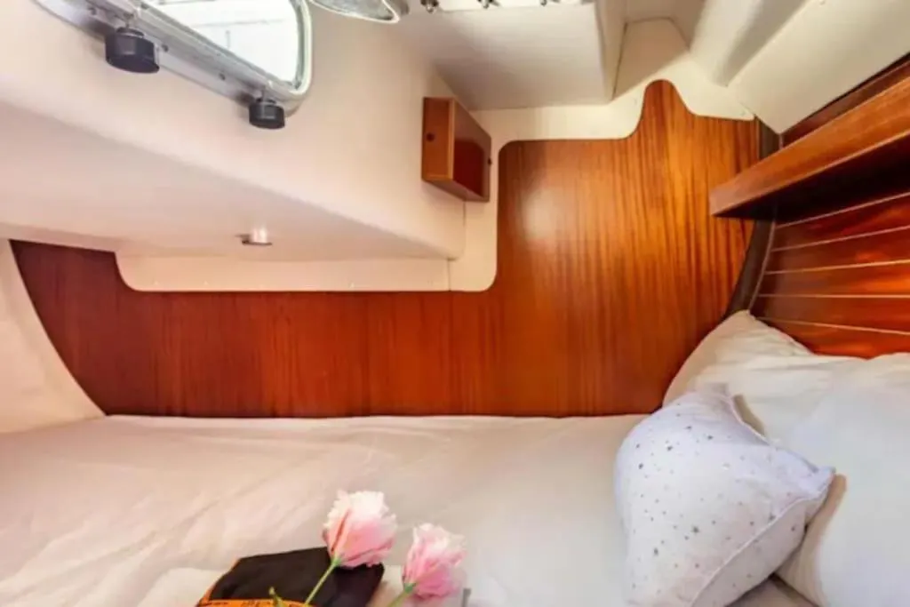 Velero Barco De Barcelona 2 Hotel Spain