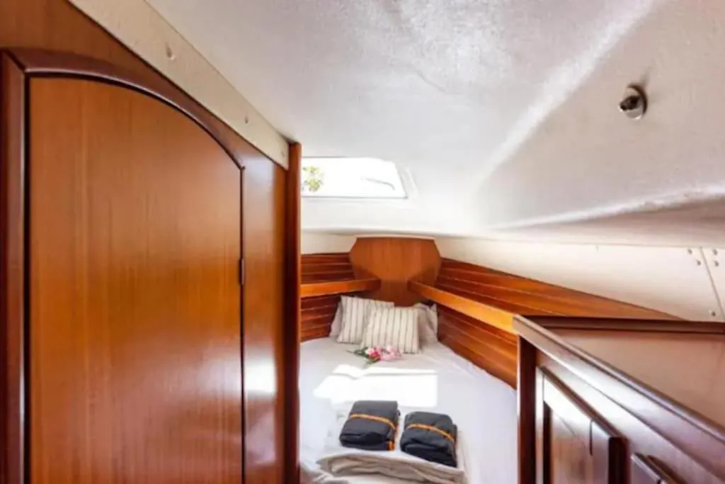 Velero Barco De Barcelona 2 Hotel 0*,  Spain